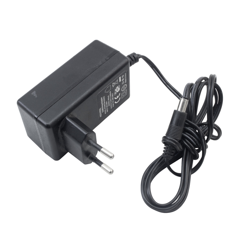 آداپتور 12 ولت 2.5 آمپر دیواری 12V-2.5A مارک FlyPower