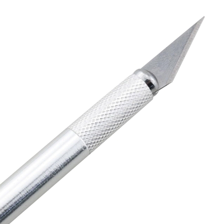 کاتر قلمی بدنه فلزی نقره ای طول 14cm