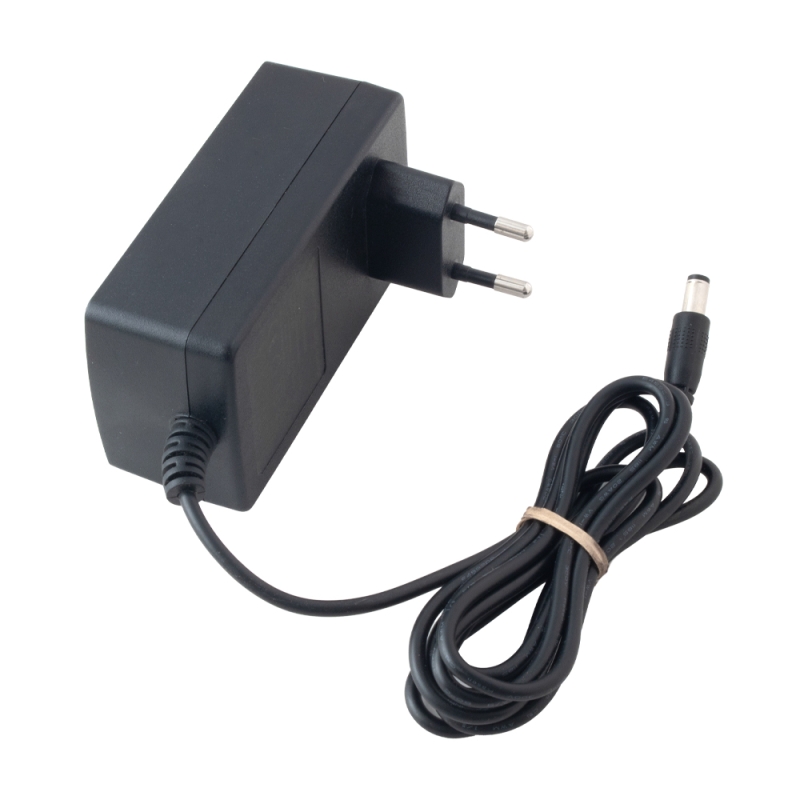آداپتور 12 ولت 2.5 آمپر دیواری 12V-2.5A مارک APD