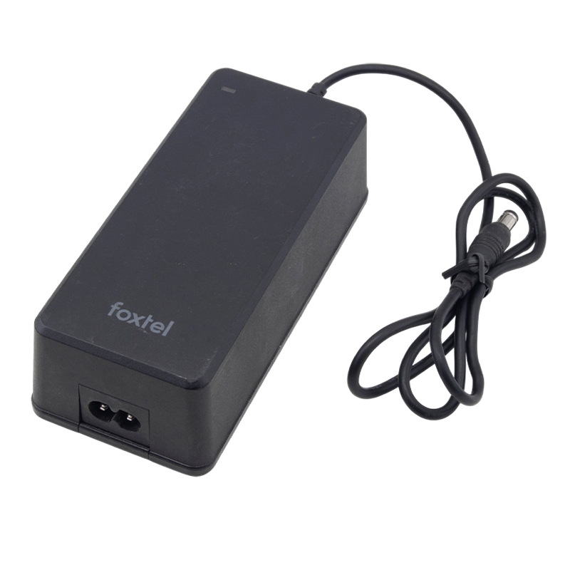 آداپتور 12 ولت 4 آمپر بین راهی 12V-4A مارک AcBel مدل ADG028