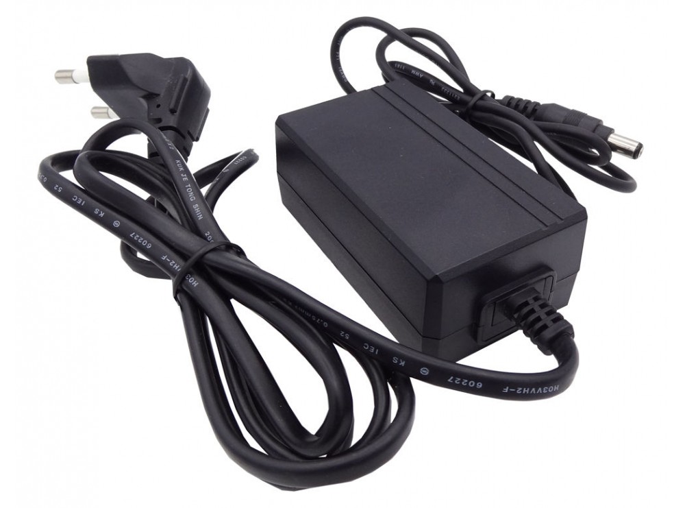 آداپتور 5 ولت 2 آمپر بین راهی 5V-2A