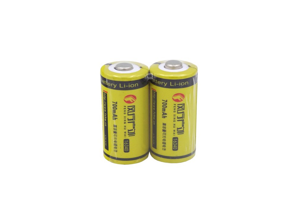 باتری لیتیوم یون 3.7v سایز 16340 700mAh مارک FXHW شیرینگ دوتایی