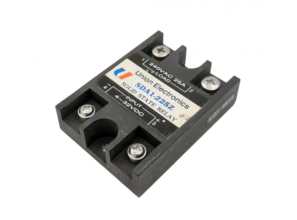 رله حالت جامد SSR مرغوب 240VAC-25A کد SDA1-225Z