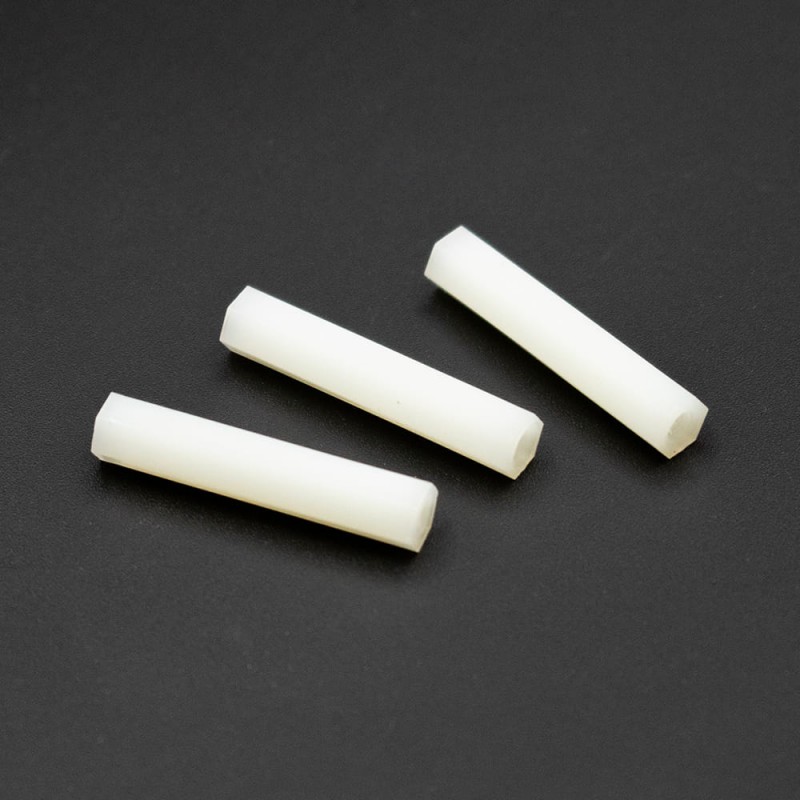 اسپیسر پلاستیکی 30mm HTP.330